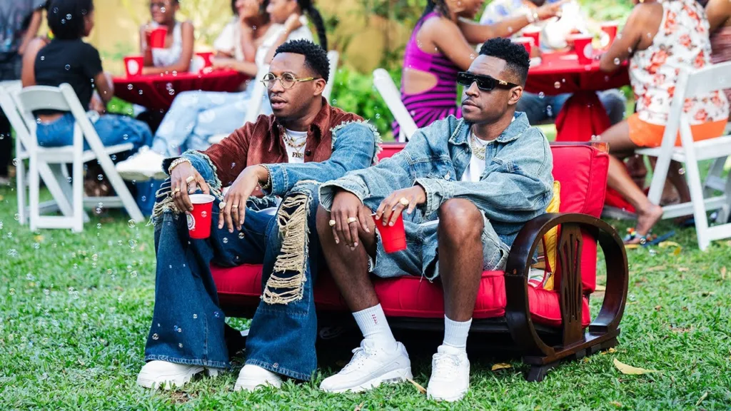 Full Blown – Good Spirits (Official Music Video) [Big Links Riddim]