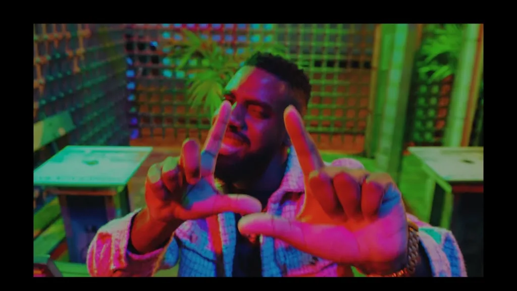 Kris Kennedy – Lifeline (Visualizer)